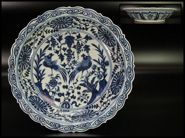 【金閣】中国美術青花花卉纏枝鳥紋菱口盤旧家蔵出(SH418)