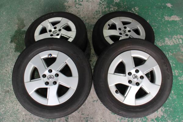 ZVW30プリウス 純正15インチアルミ 4本 　バリ溝　良好!! ②