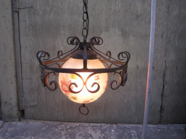 50's~70's*ビンテージ*メキシコ*ペンダントランプ*引っ掛けライト*アートグラスシェイド*花柄*鉄製*照明*インテリア*家具*シャンデリア