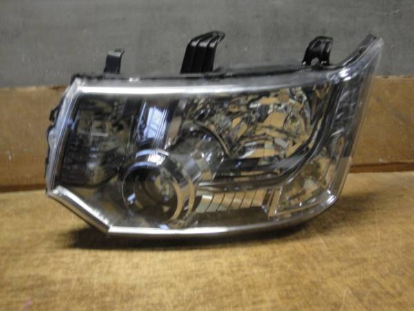 デリカＤ5/CV5Ｗ/ライト左/HID/ CV1Ｗ/100-87918/CV2Ｗ