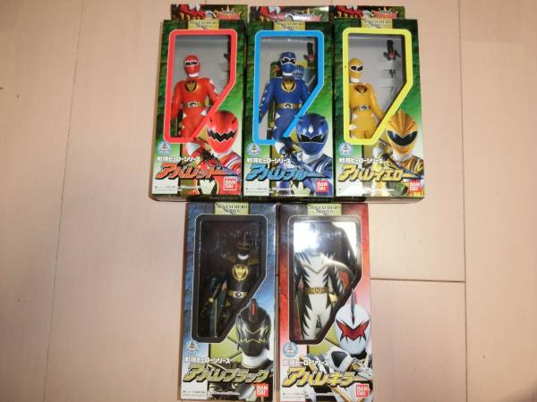 【未開封】戦隊ヒーローシリーズ　爆竜戦隊アバレンジャー ソフビ5体セット 箱付き バンダイ、戦隊ヒーローシリーズのアバレンジャー5体セットです