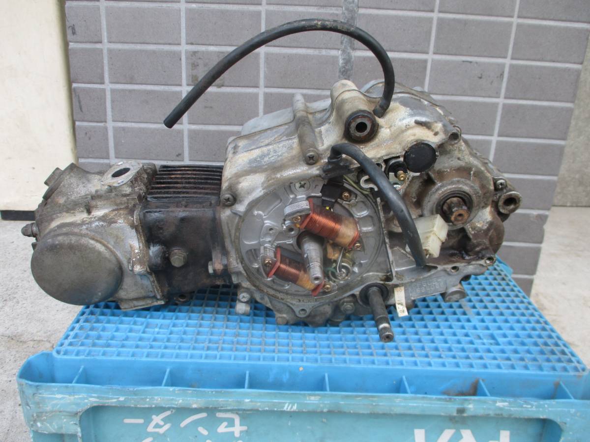 5)初期型 シャリー50 CF50E-2083***エンジン/ ジェネレーター ジャンク