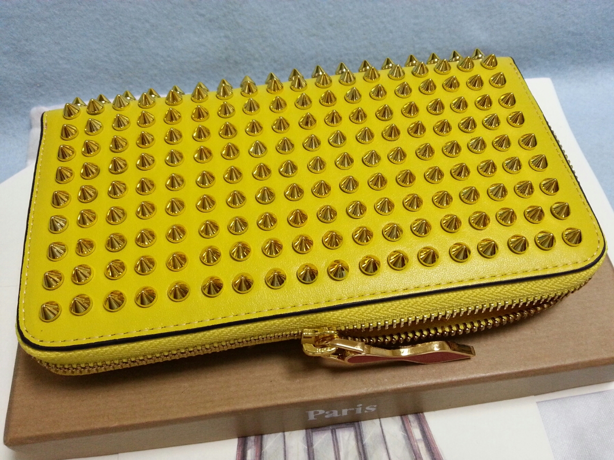 クリスチャンルブタン ラウンドスパイクウォレット 長財布 パネトーネ イエローレザー×メタルスタッズ CHRISTIAN LOUBOUTIN