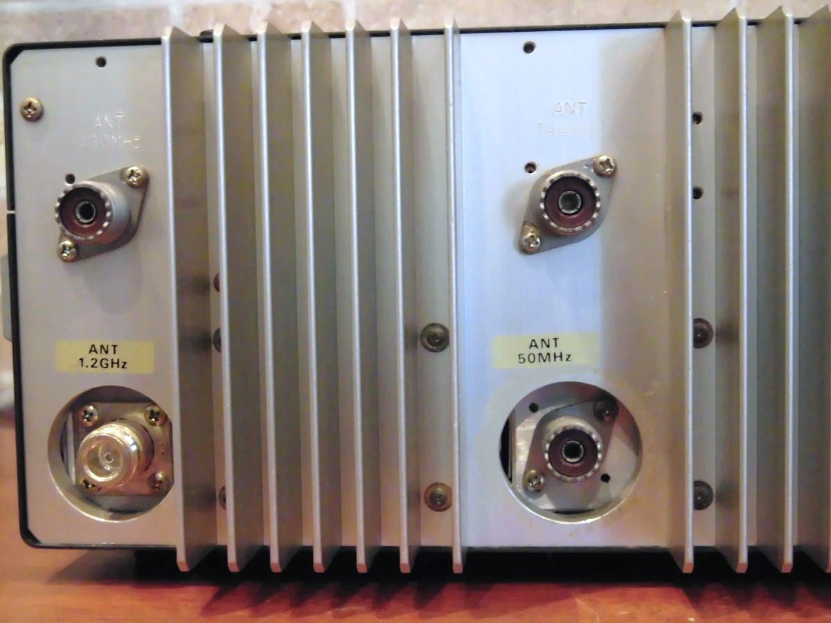 ☆YAESU ヤエス FT-736X VHF&frasl;UHF オールモードトランシーバー 100