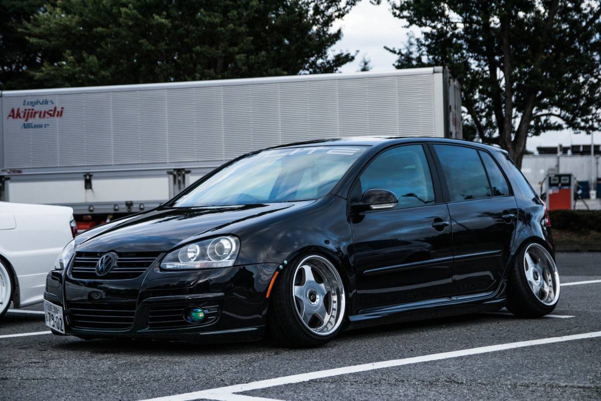 Vw ゴルフ５ カスタム車 低走行 決まりもの ケーニッヒ 前後１０j ゴルフ ハッチバック 売買されたオークション情報 Yahooの商品情報をアーカイブ公開 オークファン Aucfan Com