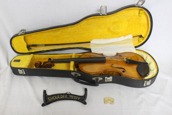 SUZUKI VIOLIN ( スズキバイオリン ) 鈴木バイオリン No.230 アウト １０１５ＥＢ SUZUKI VIOLIN スズキ ビンテージバイオリン 3/4 No.620 製作634番 1975年 ハードケース付属