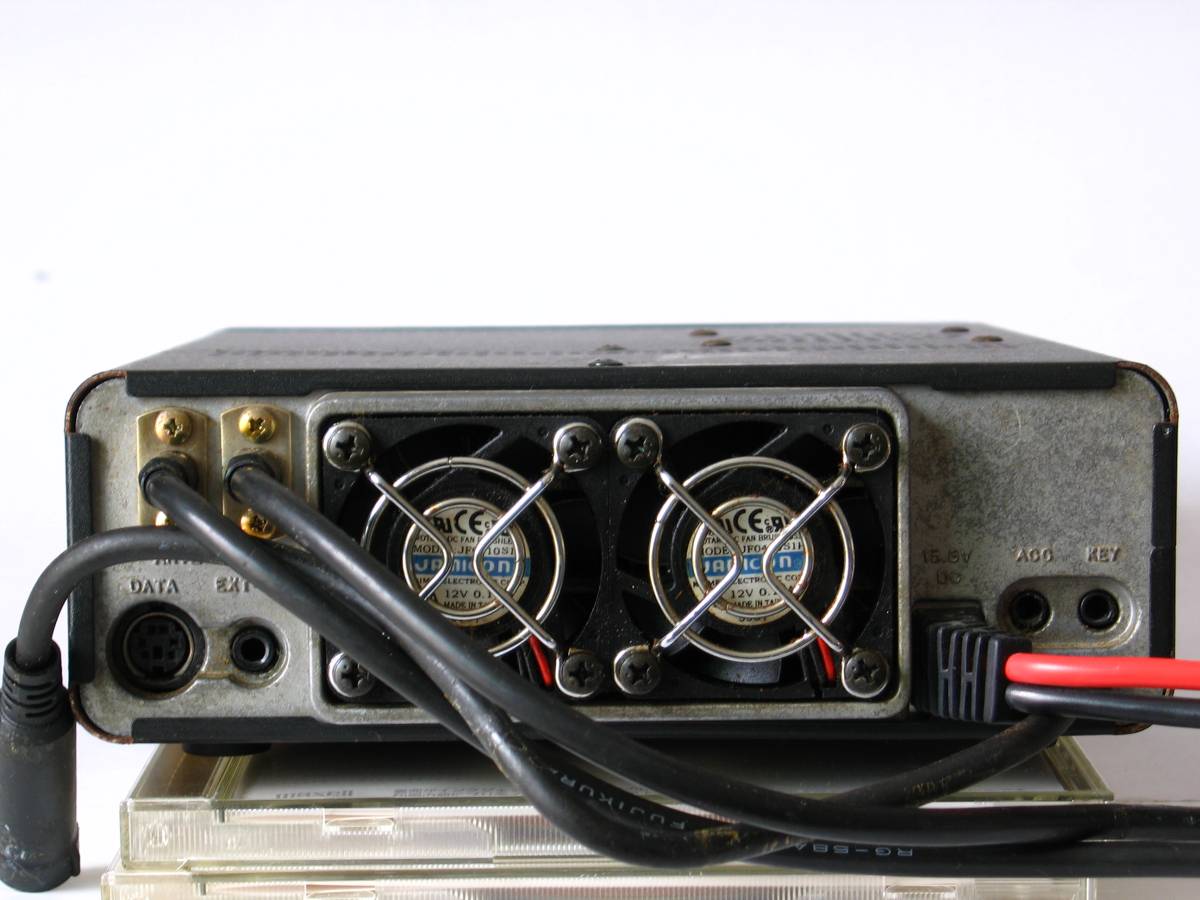 YAESU FT-100 オールモード HF ジャンク ジャンク FT-100 ヤエス UHF
