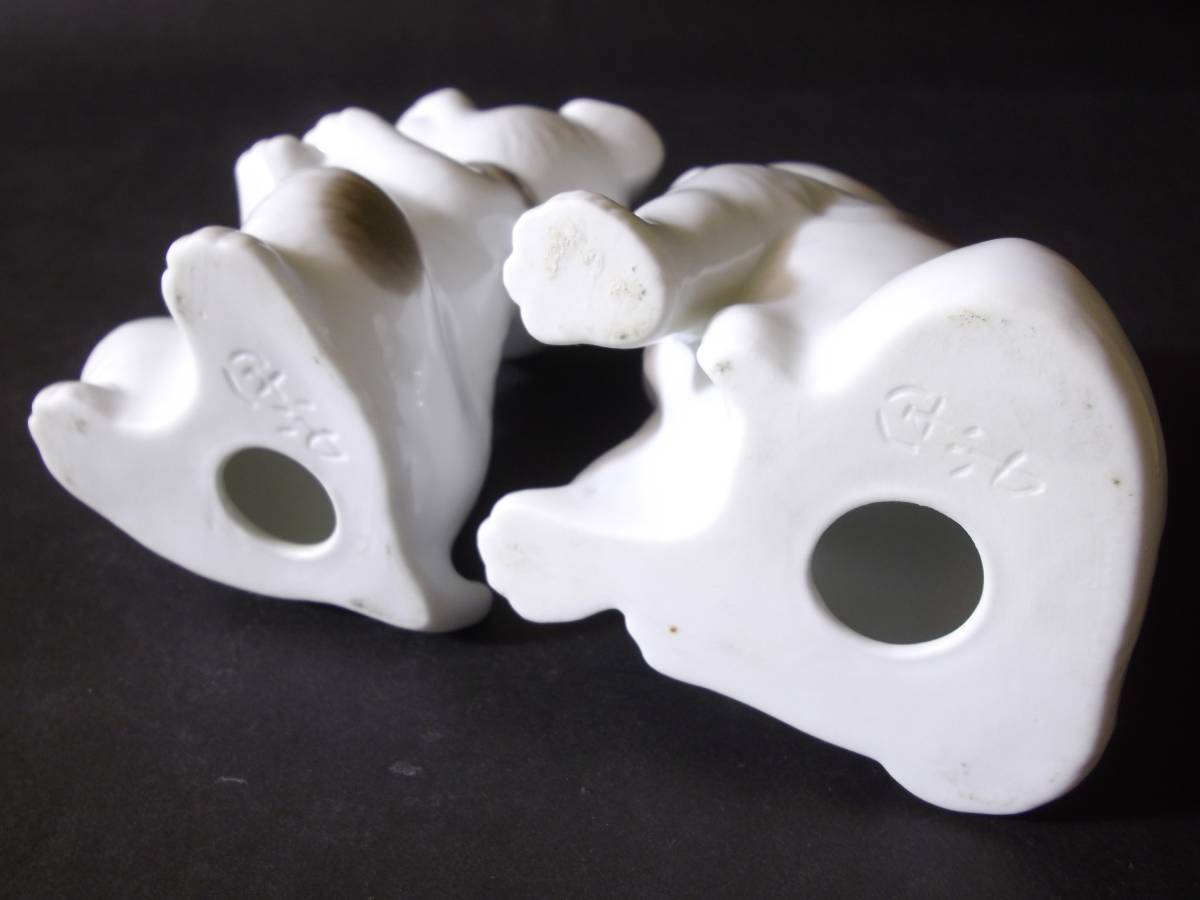 深川製磁 陶器 犬の置物 2個セット/干支/動物/人形/銘/フィギュ 深川製磁 陶器 犬の置物 2個セット/干支/動物/人形/銘/フィギュ