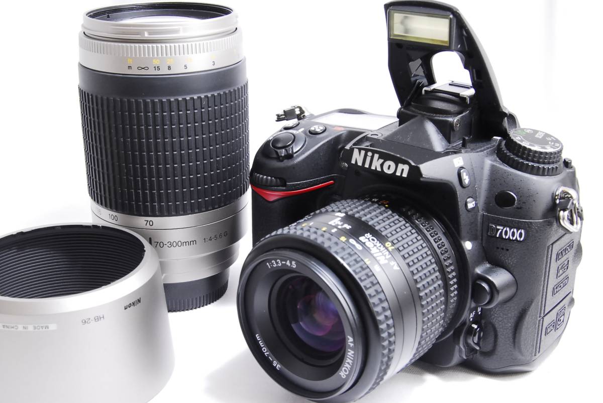 Nikon D3000 18-55mm f3.5-5.6G VR ニコン ショット数4，390回』発色が