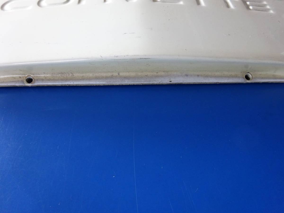 25.【中古】シボレー　コルベット　C4　フロントナンバーカバー　GM純正　白