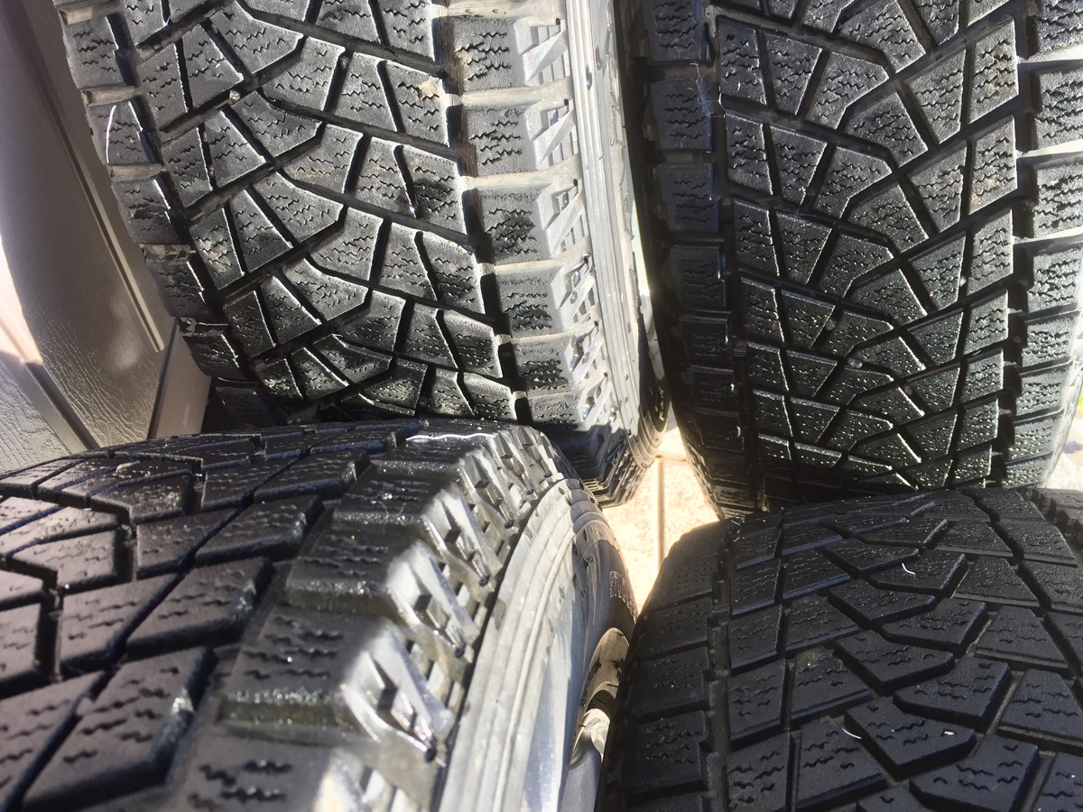 スタッドレスタイヤ4本セット 225/65R17