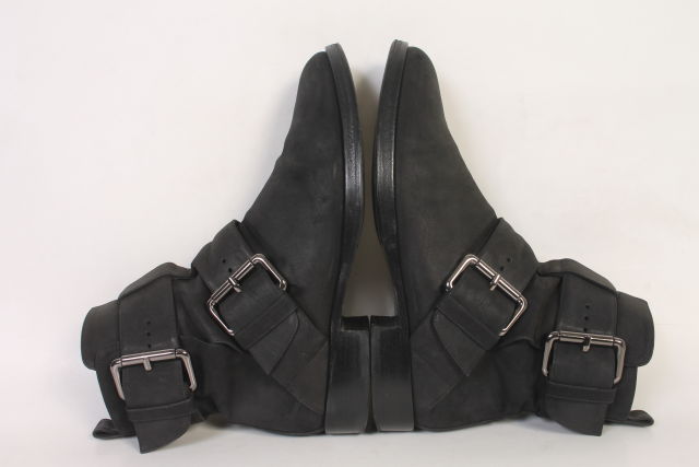 ピエールアルディ　カーフレザーベルトデザインブーツ[LFWO47880]