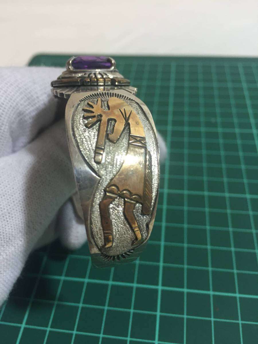 ホピ族 ココペリ バングル 1/20 12KG GF 石付き アーティスト名刻印あり ホピ族のブレスレット・バングル ホピ族 〔アメリカインディアンが創る〕 Fletchard Namingha&frasl;フレッチャード・ナミンハ インディアンジュエリー・ココペリ