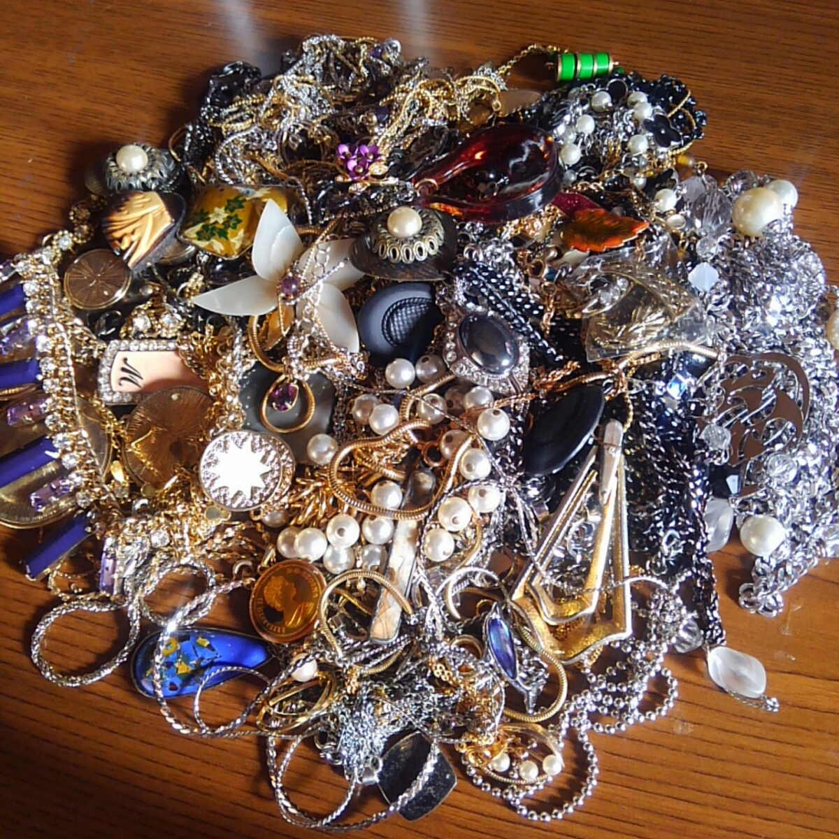 絡まった、アクセサリーまとめて、大量、ネックレス、ジャンク、宝探し、未選別、シルバー、ゴールドメッキなど