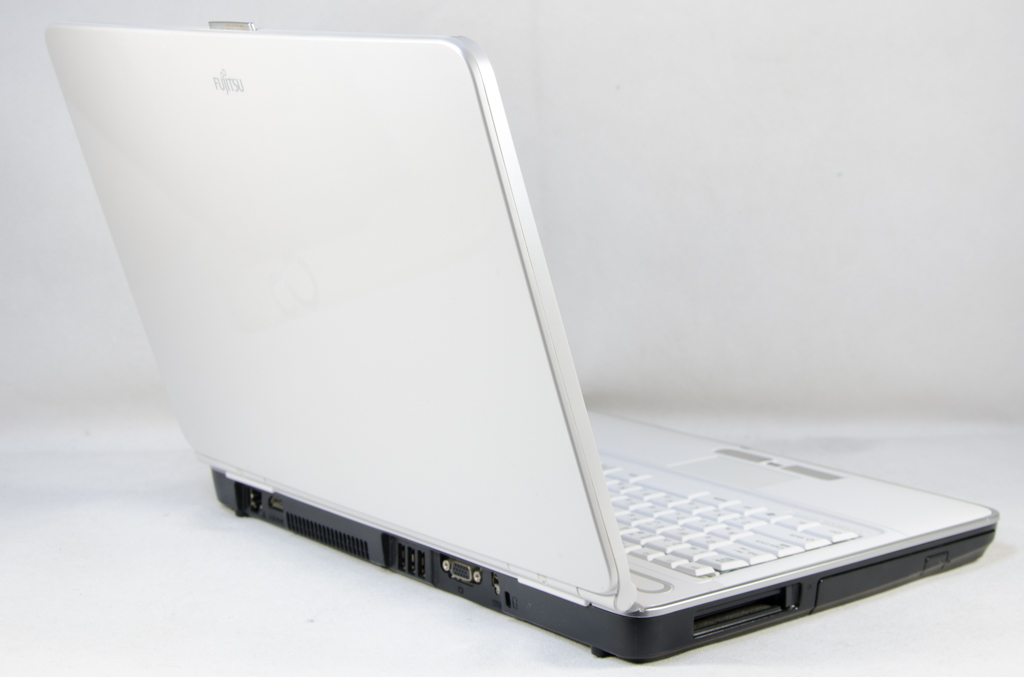 FUJITSU 極上☆富士通 LIFEBOOK AH700/5A☆高速Corei5/無線/BD/4G/500G 