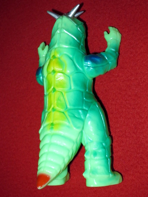怪獣郷 ドラコ再生② （蓄光）ソフビ ウルトラマン円谷