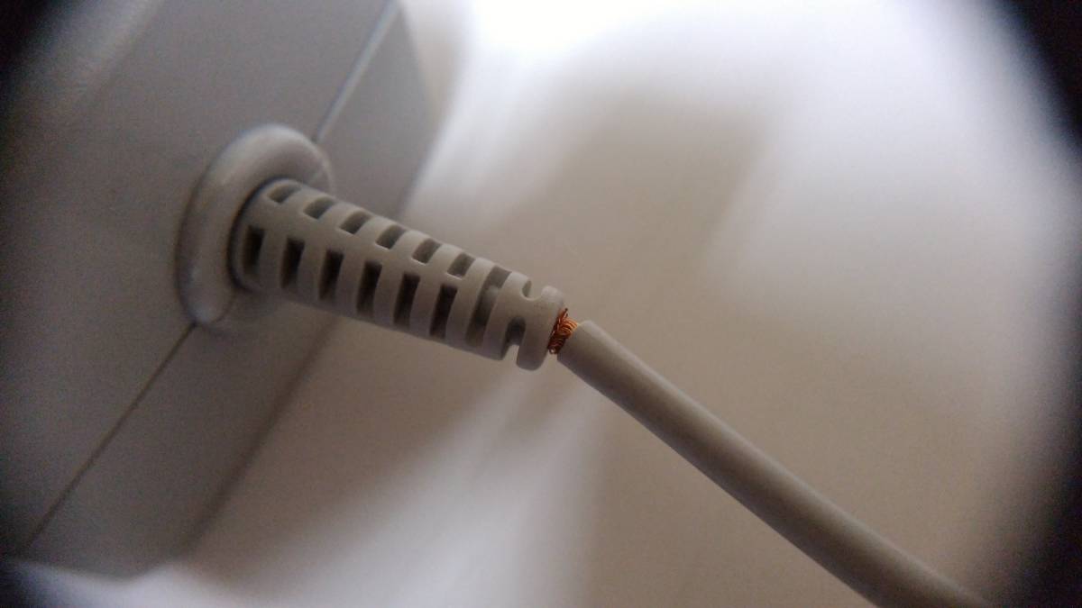 ◎ワケあり中古本体!!Wii U プレミアムセット◎動作OK、未掃除、初期化済 パッドアダプタに傷み（銅線露出）/WUC