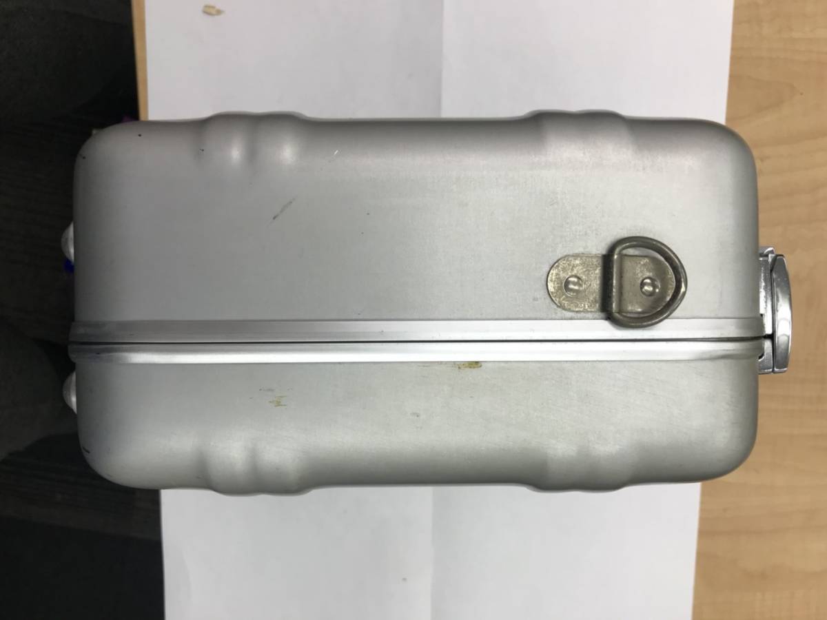 ZERO HALLIBURTON ゼロハリ ハッセルブラッド 503cx カメラケース 比較 