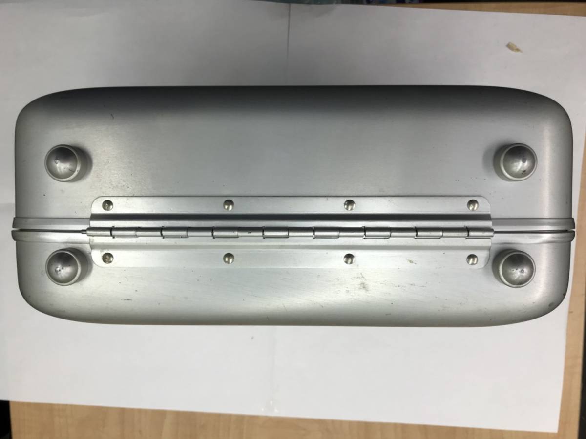 ZERO HALLIBURTON ゼロハリ ハッセルブラッド 503cx カメラケース 比較 