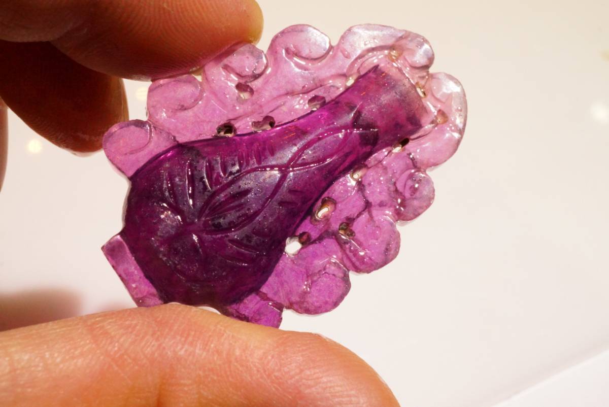 希少！特大112ct！極上天然アメジスト（紫水晶）彫刻「壺」トンボ絵