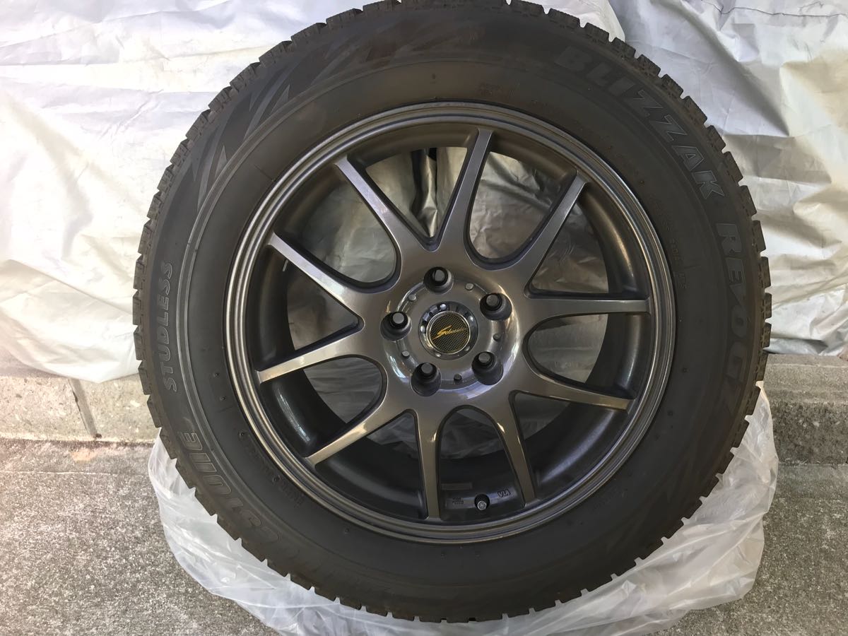 ブリヂストン スタッドレスタイヤ レボGZ 215/60R 17_5