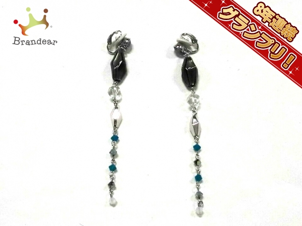 スワロフスキー SWAROVSKI アクセサリー（耳） イヤリング 金属素材×スワロフスキークリスタル シルバー×カーキ×ライトブルー 美品