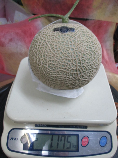 【Good】静岡産 クラウンメロン 大玉2玉4～4.5kg 化粧箱入り ご予約 大玉2玉4～4.5kg 化粧箱入り クラウンメロン 大玉2玉入り Good静岡産『クラウンメロン』 Good緊急入荷