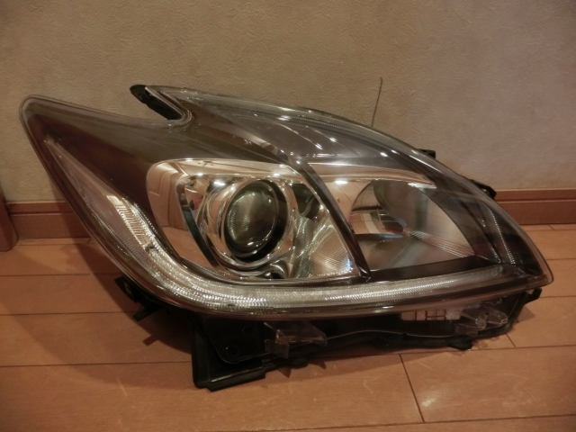 ☆純正☆美品☆ ZVW30 プリウス 後期 右ヘッドライト KOITO 47-52 HID ディスチャージ