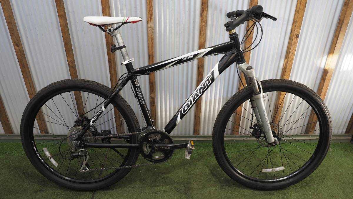 ☆GIANT☆ROCK1☆26インチ MTB☆24段ギア☆アルミフレーム☆ハード