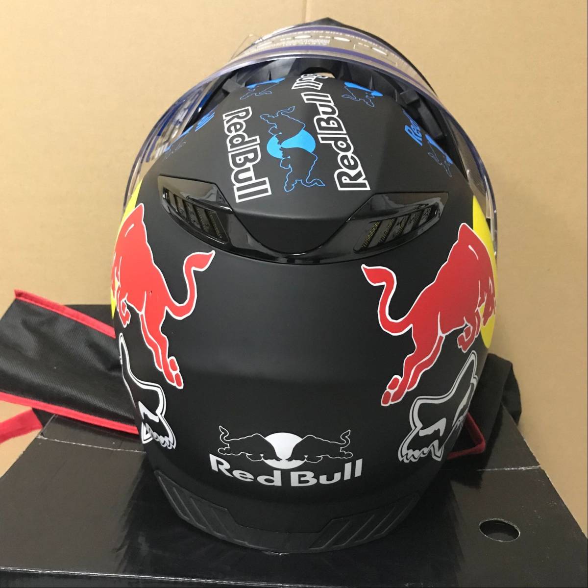 最新品 RedBull 高級レンズ内蔵フリップアップシステムヘルメットM-XXL