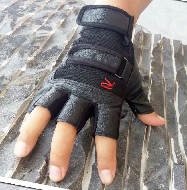 C1535 黒 グローブ ウエイトリフティング 指だし ジム トレーニング フィットネス 送料無料！_1