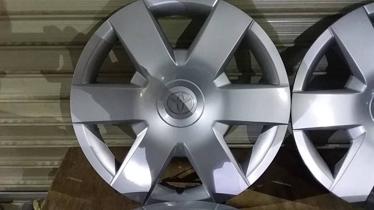 ☆新車はずし 200系 ハイエース 純正 15インチ ホイール キャップ 