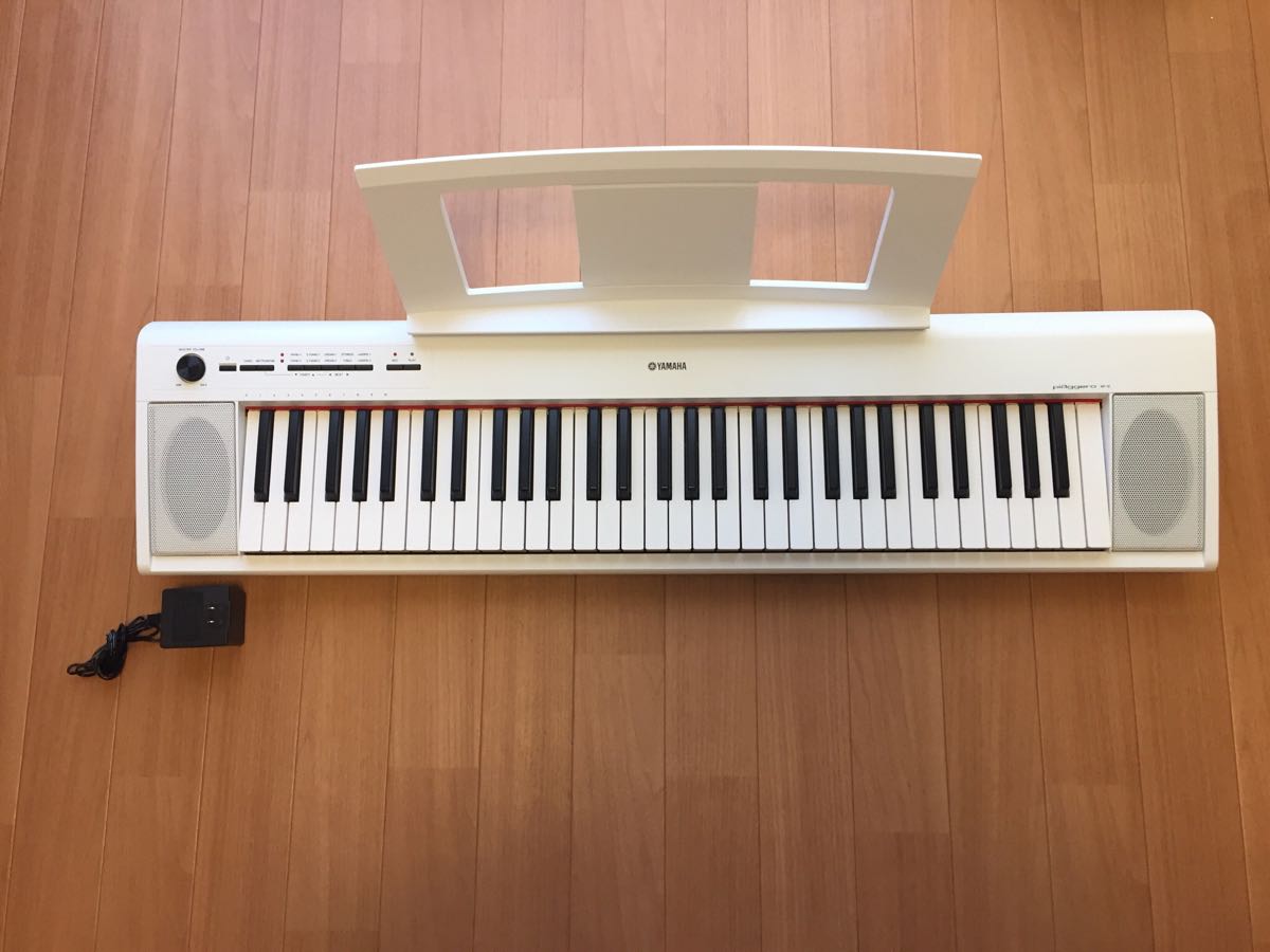 ヤマハ ピアジェーロ 61鍵キーボード ホワイトYAMAHA piaggero(ピアジェーロ) NP-12WH_1