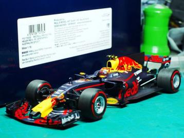 RB13 Bull Red スパーク #33 Racing 1⁄43 0 1⁄18 レッドブル