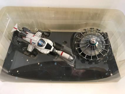 新世紀合金 謎の円盤UFO インターセプター &UFO アオシマ 謎の円盤UFO☆新世紀合金 インターセプター&UFO ☆ミラクルハウス