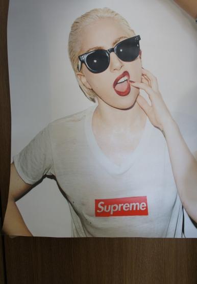 紙筒発送 SUPREME シュプリーム lady gaga ポスター レディーガガ 