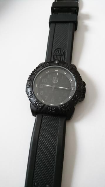 LUMINOX 3050/3950ネイビーシールズブラックアウト Luminox 3050