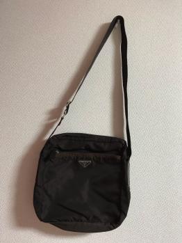 伊勢丹購入 確実正規品 美品 PRADA プラダ 三角プレート ナイロン×牛革 
