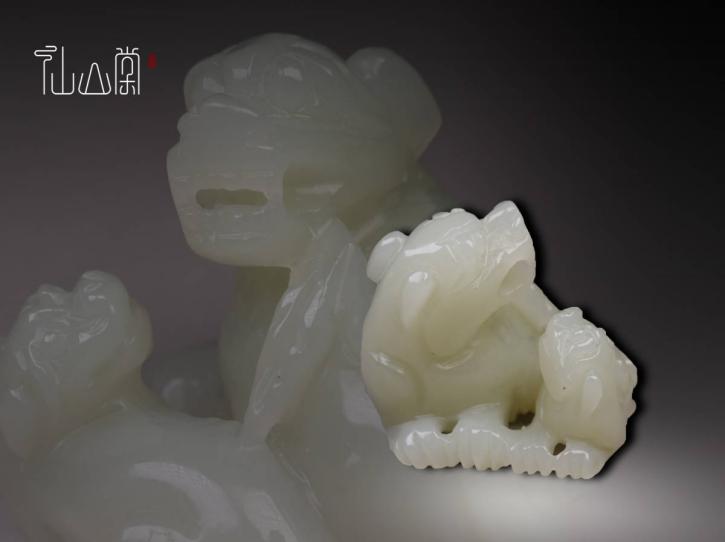 1803Y15186】中国 清 和田玉精彫『瑞獣』置物 開運玉器 貴重 珍しい