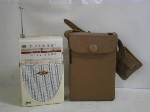 トランジスタラジオジャンク品5台セット東芝7P-70 | 8M-210S ジャンク