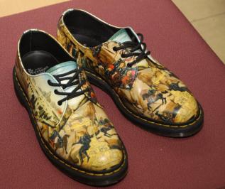 ☆中古良品☆　ドクターマーチン　絵画シリーズ　サイズ　UK7　US8 M