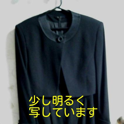 東京スタイル。喪服アンサンブル。着丈94 身幅40 五分袖32 ジャケット着丈41 袖丈56 漆黒です。9号です。２度着用のみ。新品に近い美品です