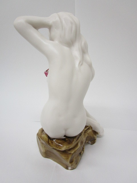 大幅値下げ！！珍品　瀬戸ノベルティ　裸婦　洗髪_3