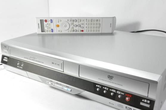 東芝 ☆超絶美品☆東芝D-VR3 VHS/DVD一体型デッキ！リモ付！ -