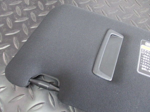 未使用品 純正 ZSU60W ZSU65W 60 ハリアー ハイブリッド サンバイザー 黒 右側 運転席側 74310-48440 即納