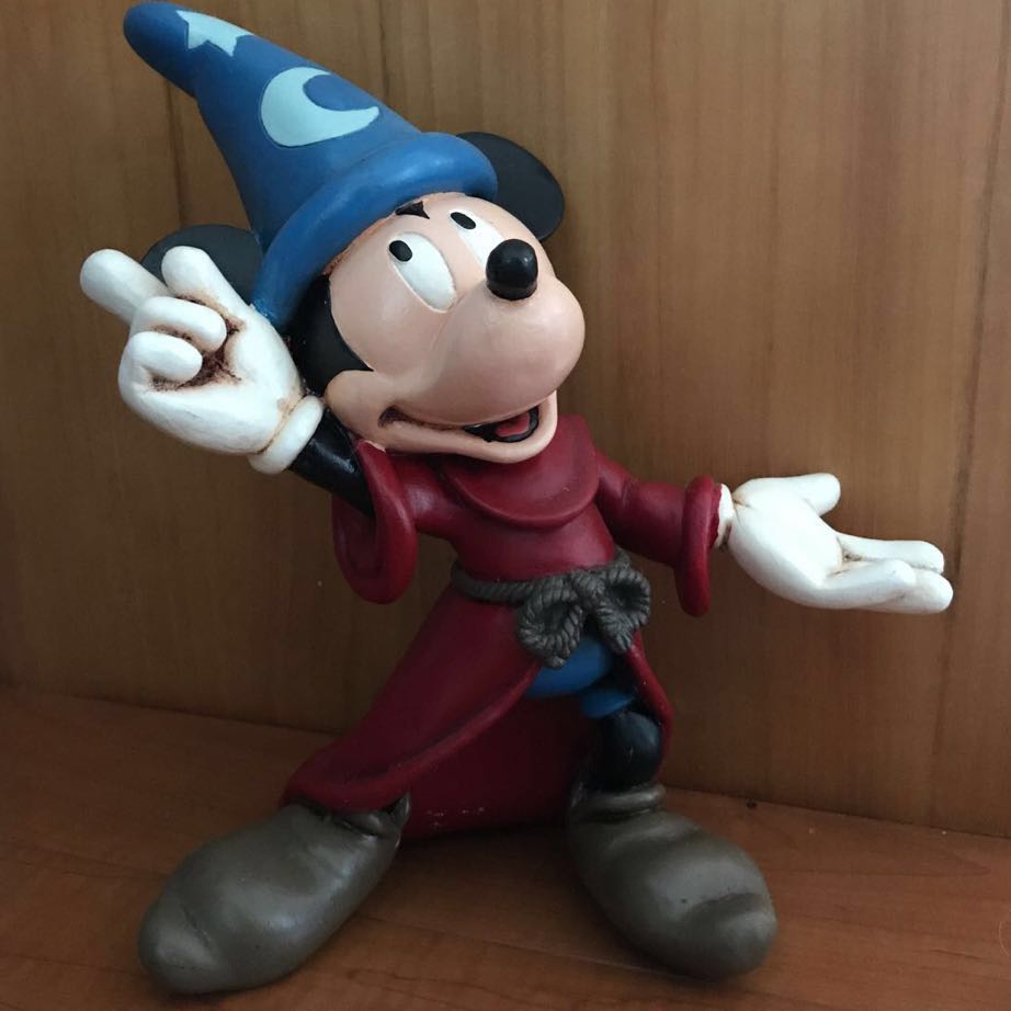 ディズニー　ソフビ　ミッキー　ファンタジア　ディズニーストア　魔法使いの弟子 魔法使いの弟子」姿のミッキーが可愛い♡ディズニーストアから、映画
