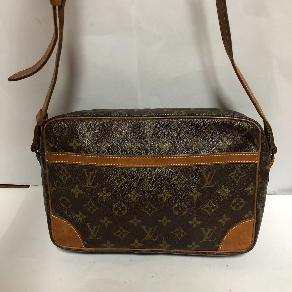 LOUIS VUITTON ルイ ヴィトン バッグ トロカデロ27 ショルダーバッグ 