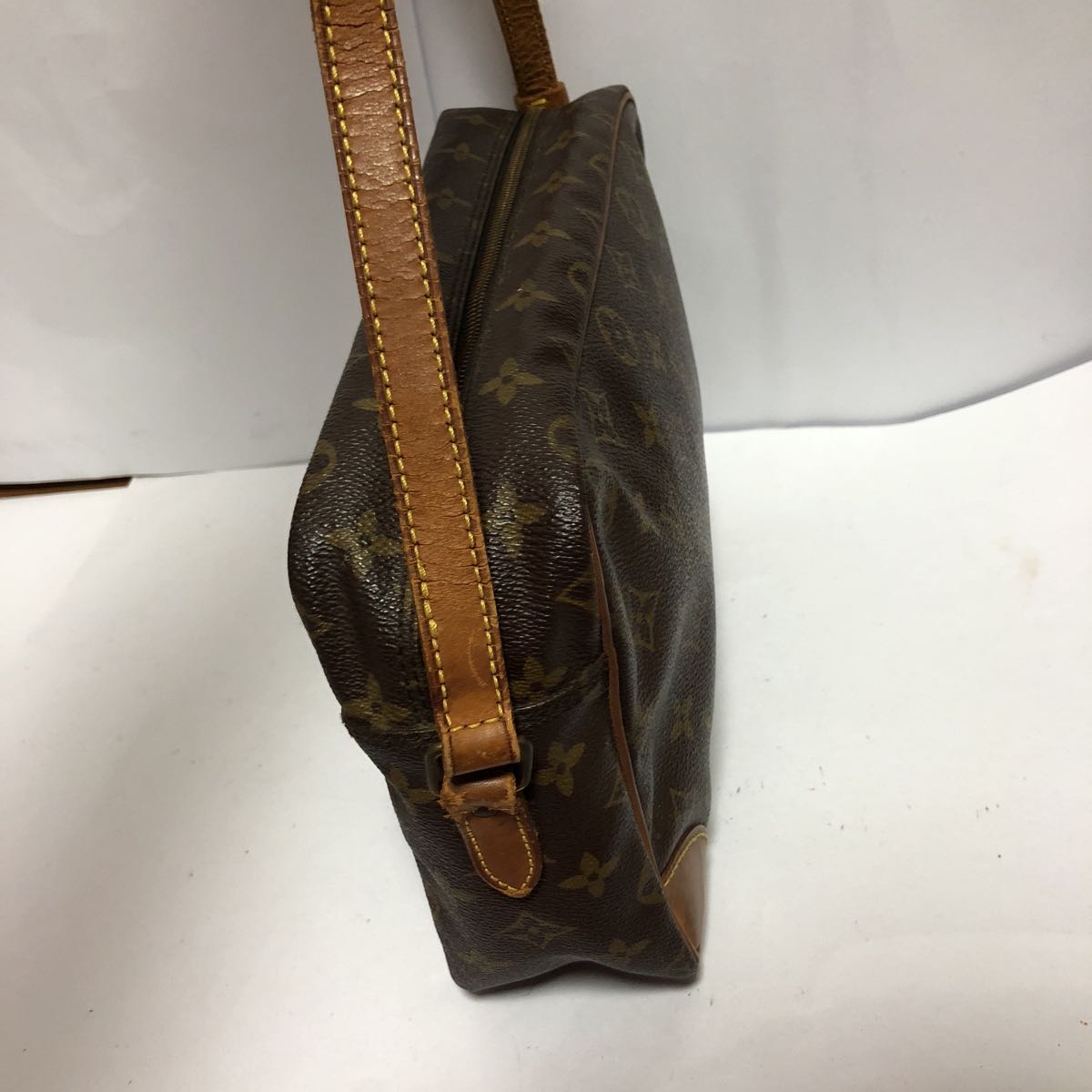 LOUIS VUITTON ルイ ヴィトン バッグ トロカデロ27 ショルダーバッグ 