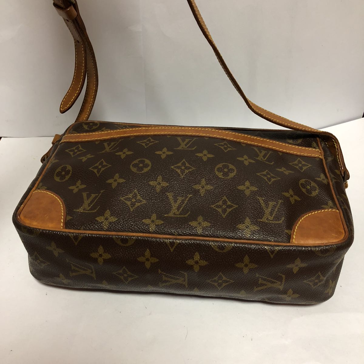 LOUIS VUITTON ルイ ヴィトン バッグ トロカデロ27 ショルダーバッグ