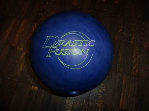 Ebonite Drastic Fusion ボウリングボール 15ポンド □エボナイト ドラ